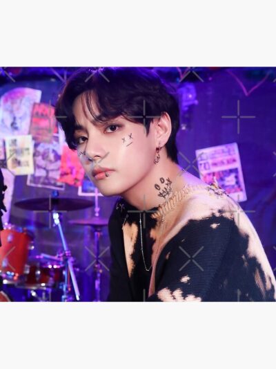 Alternative view of Tae Tae Season S Greetings 2022 Tapestry